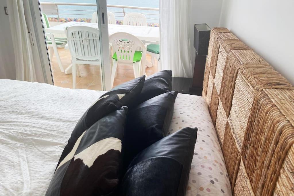En Primera Linea De Playa Con Piscina Y Garaje Gratuito Appartement *