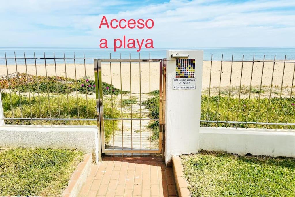 Appartement En Primera Linea De Playa Con Piscina Y Garaje Gratuito Dénia