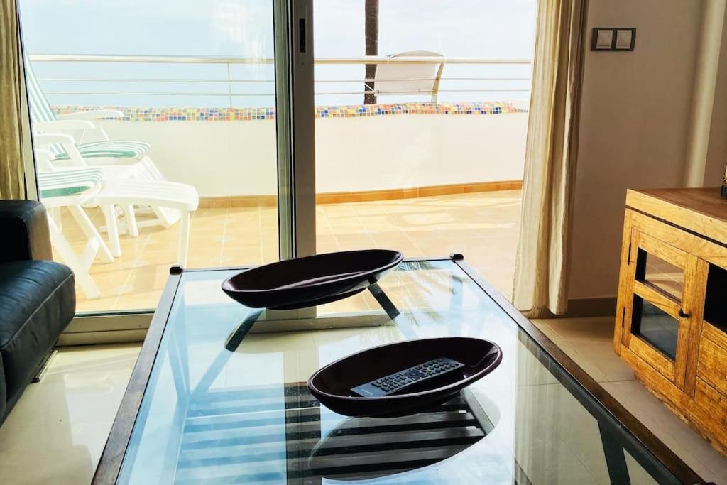En Primera Linea De Playa Con Piscina Y Garaje Gratuito Appartement