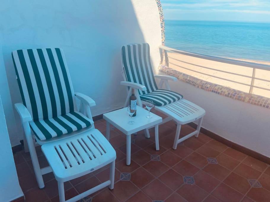 Appartement En Primera Linea De Playa Con Piscina Y Garaje Gratuito *