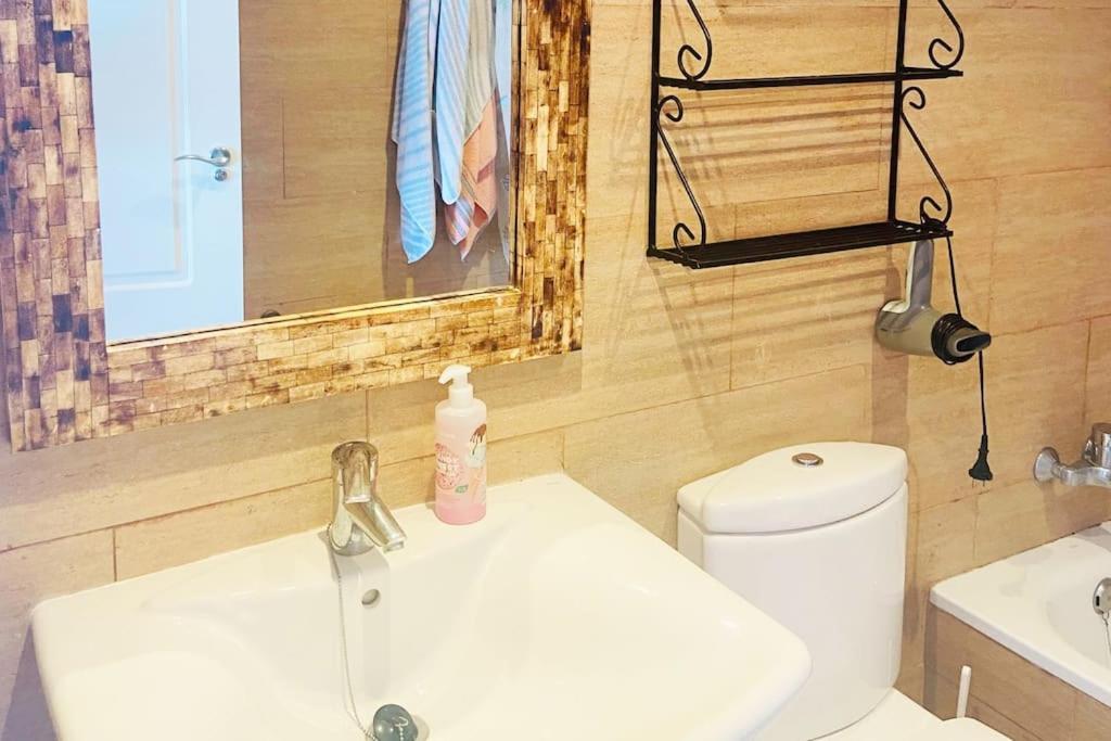 En Primera Linea De Playa Con Piscina Y Garaje Gratuito Appartement